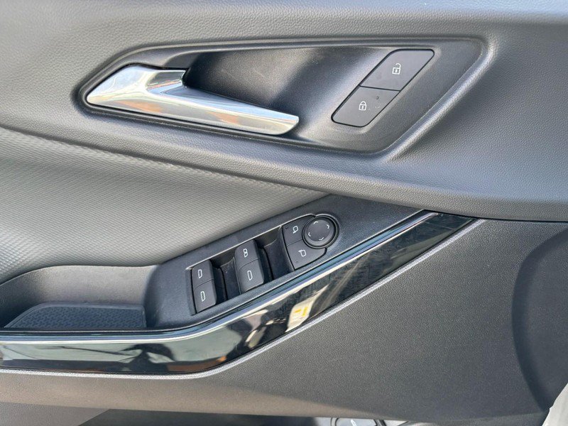 Used 2025 Chevrolet Equinox LT w/ Convenience Package II FWD image 10