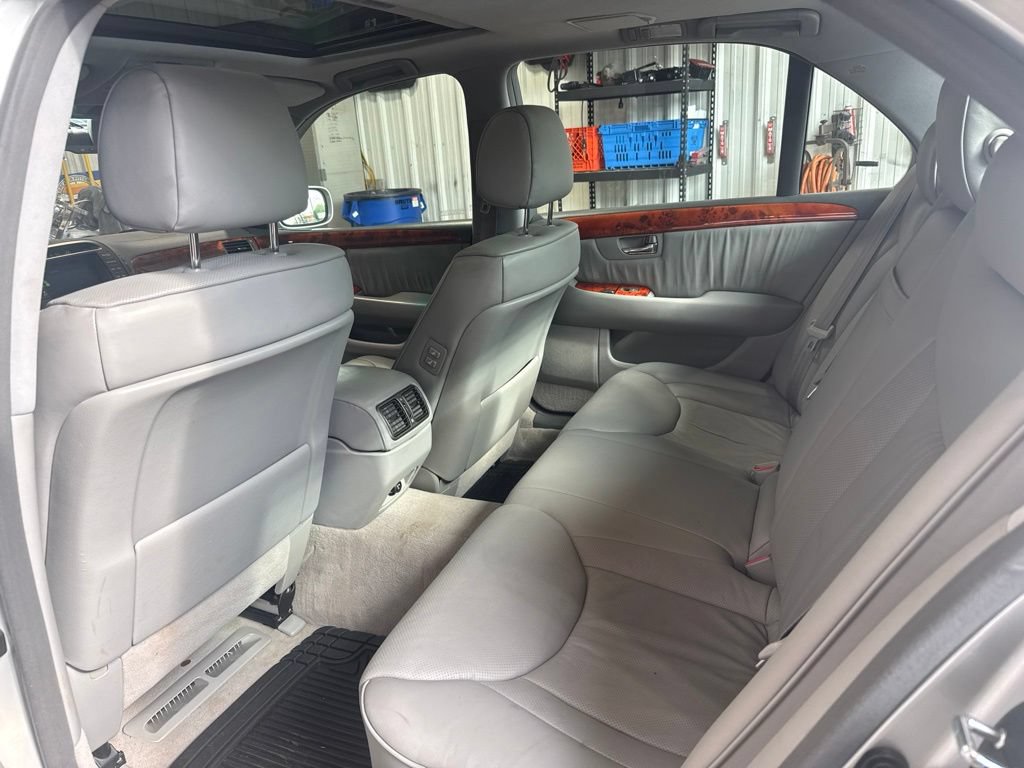 Used 2006 Lexus LS 430 RWD image 7