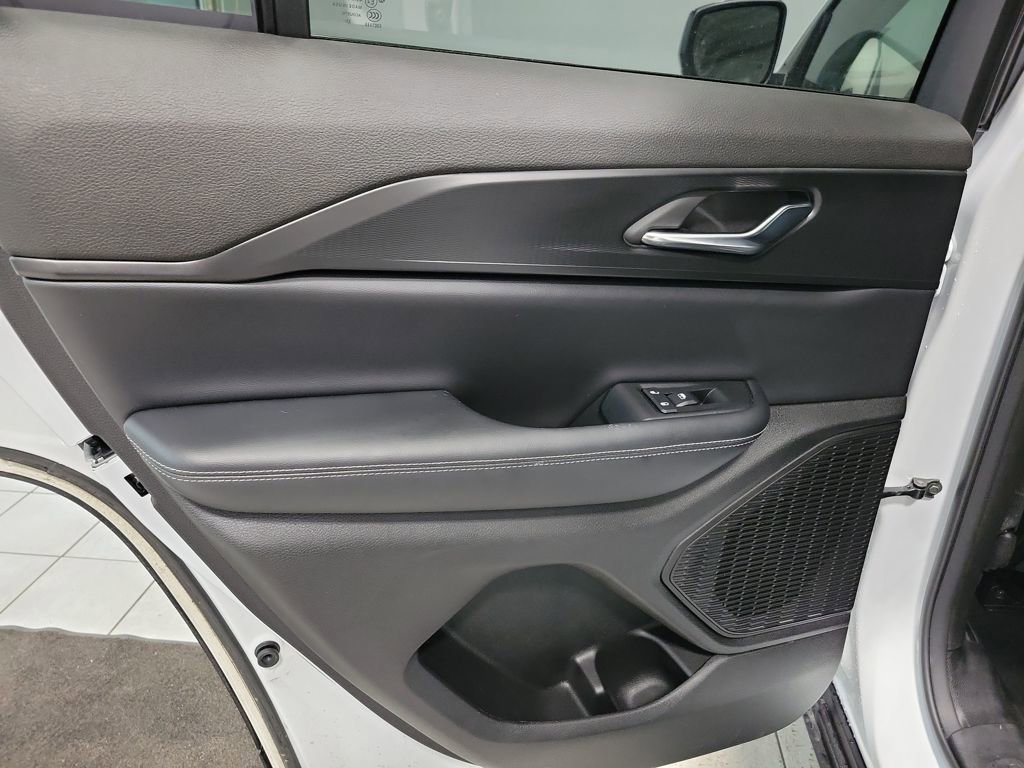 Used 2024 Jeep Grand Cherokee Laredo X image 35