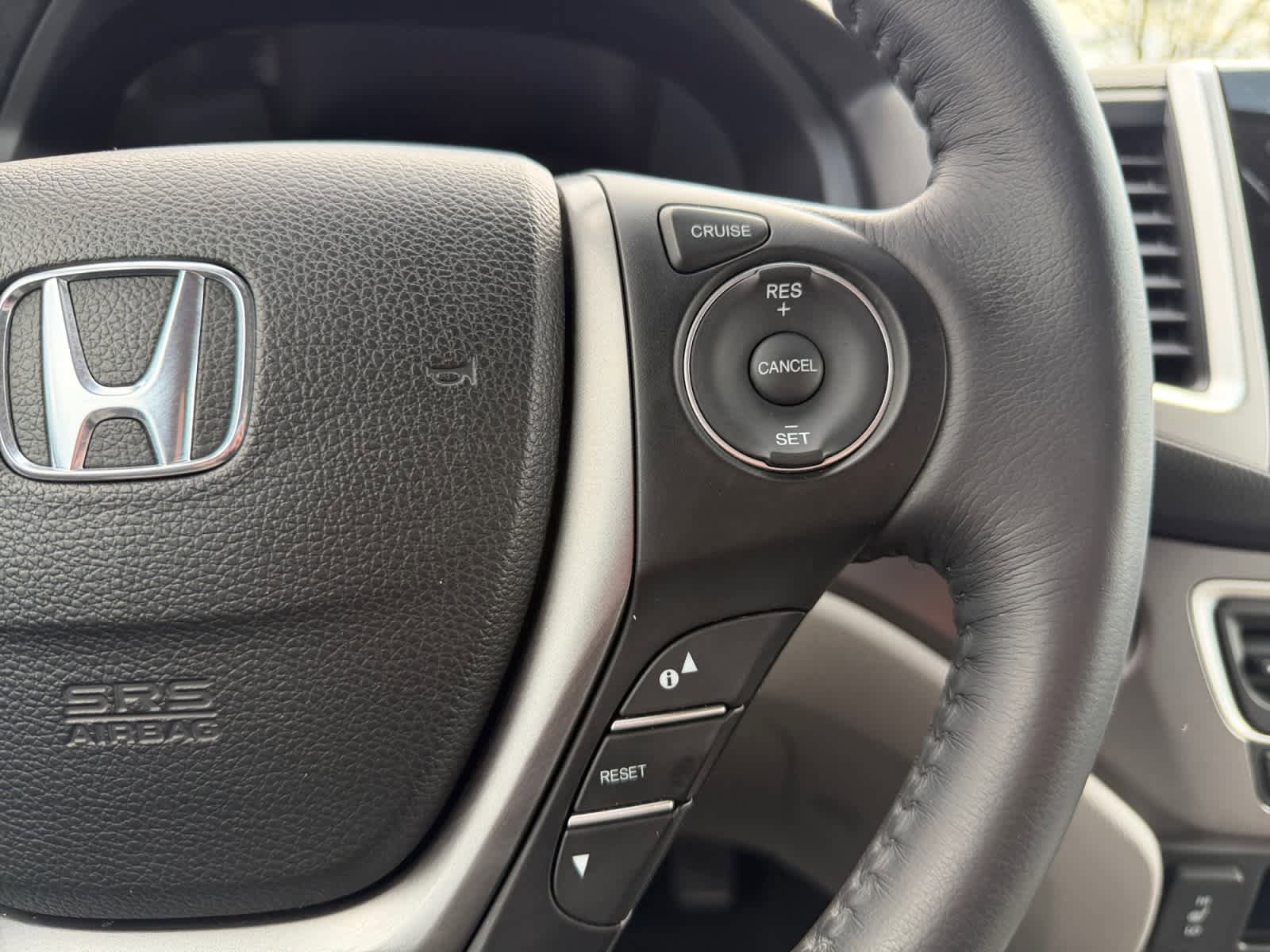 Used 2017 Honda Pilot EX-L image 23