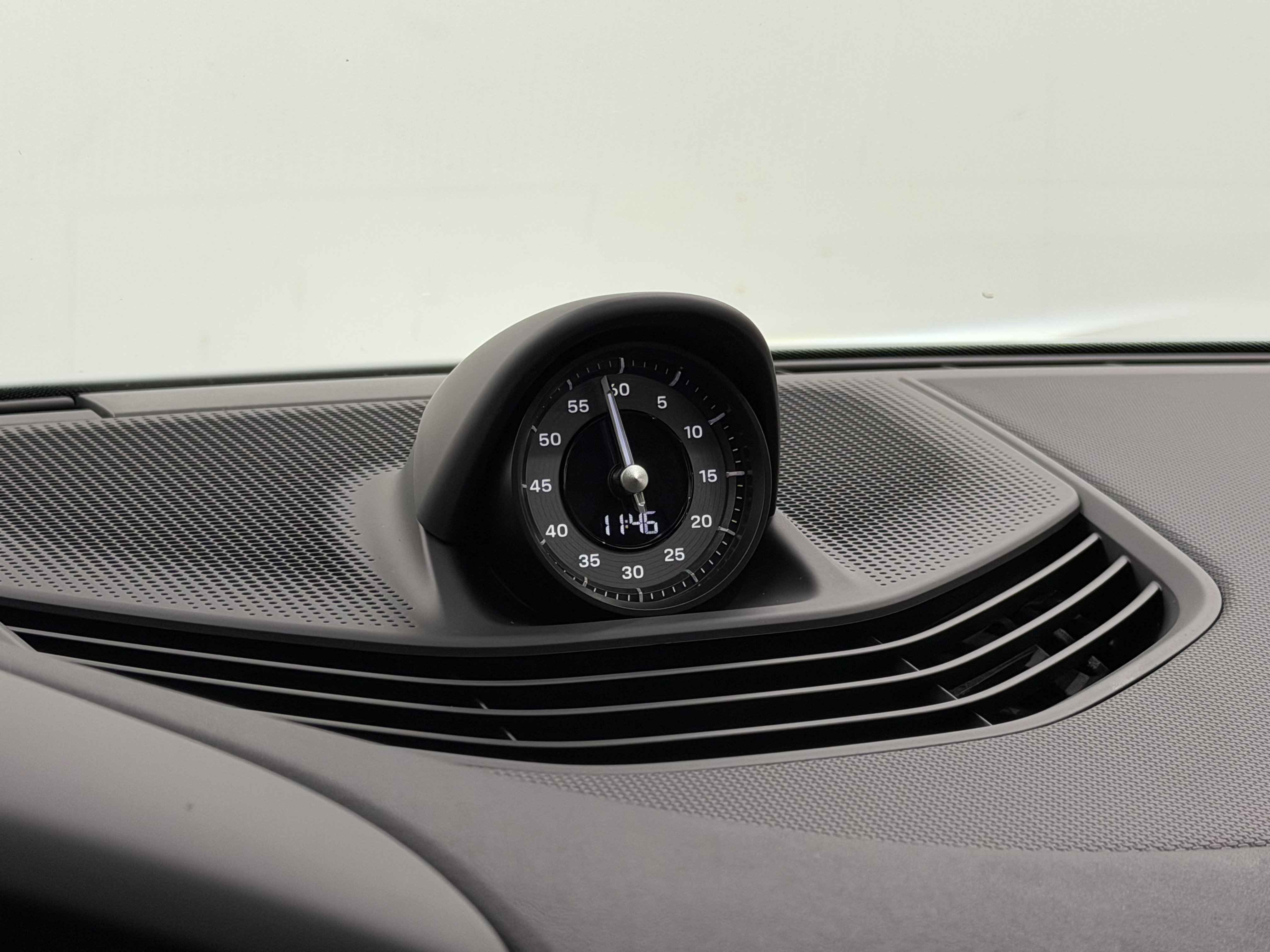 New 2026 Porsche Taycan 4S AWD/4WD image 59