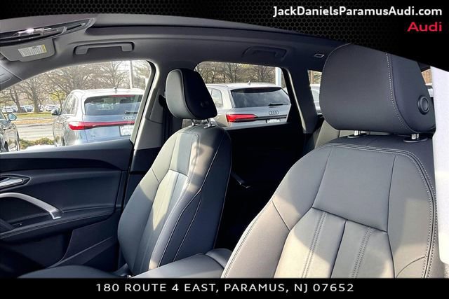 Used 2025 Audi Q5 Premium Plus w/ Premium Plus image 17