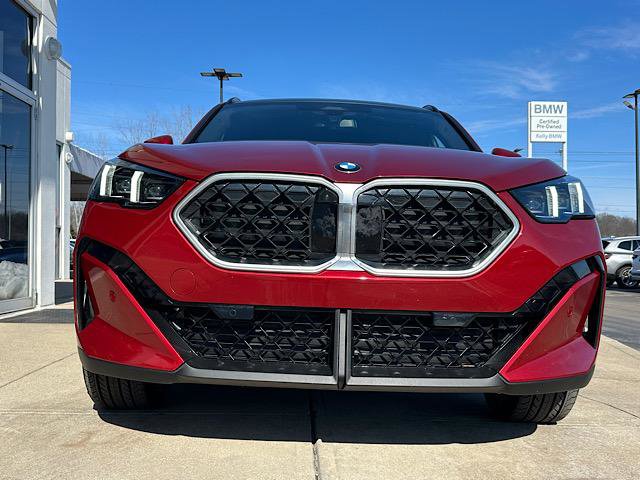 Certified 2025 BMW X2 xDrive28i w/ Premium Package image 2