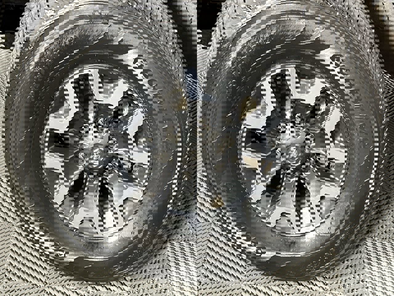 Used 2023 Toyota Tacoma TRD Off-Road image 9