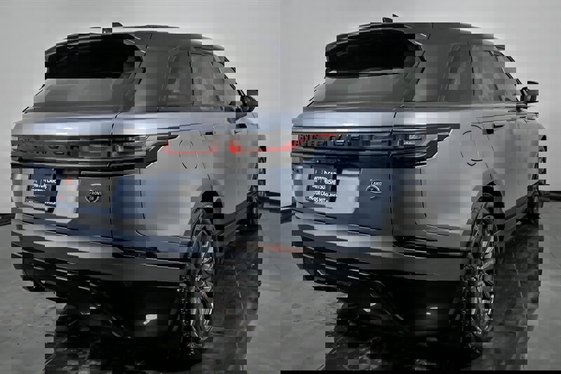 Used 2023 Land Rover Range Rover Velar R-Dynamic S image 10