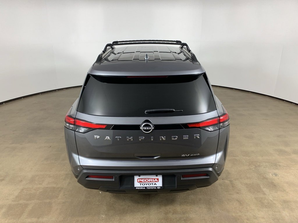 Used 2023 Nissan Pathfinder SV image 11