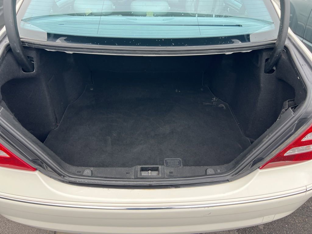 Used 2005 Mercedes-Benz C 230 Sedan image 21