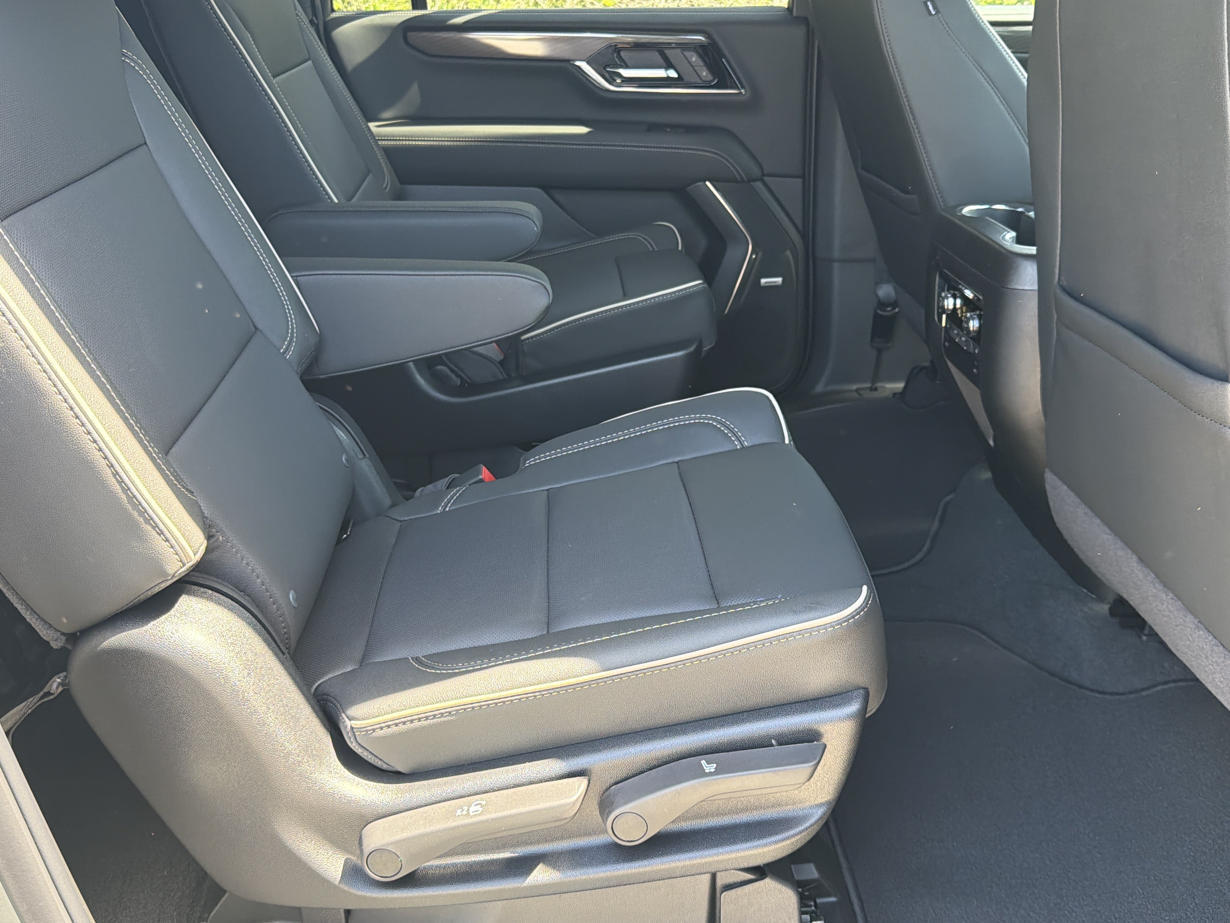 New 2026 GMC Yukon XL Elevation RWD image 21