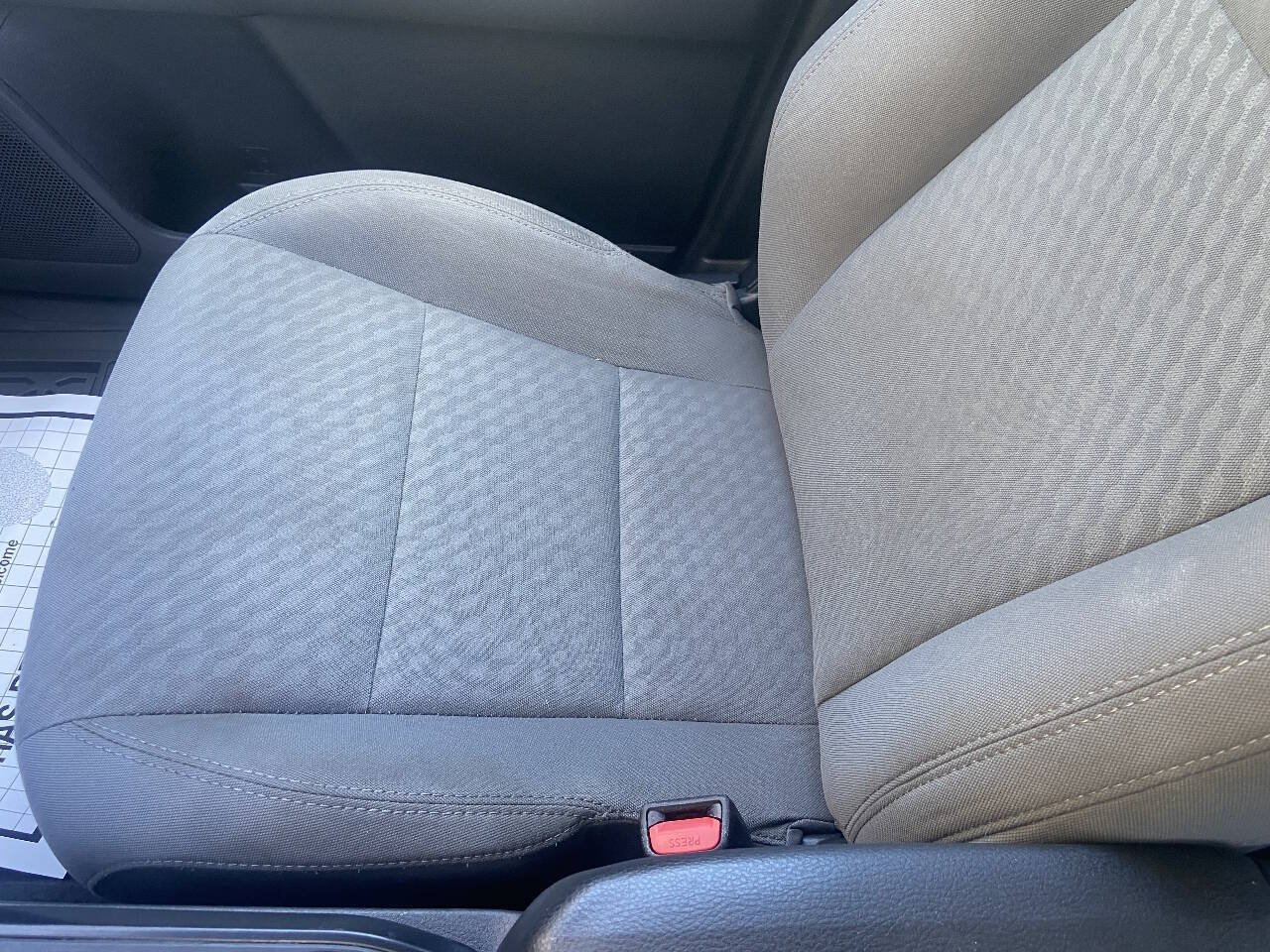Used 2021 Toyota Tacoma SR w/ SR Convenience Package RWD image 17