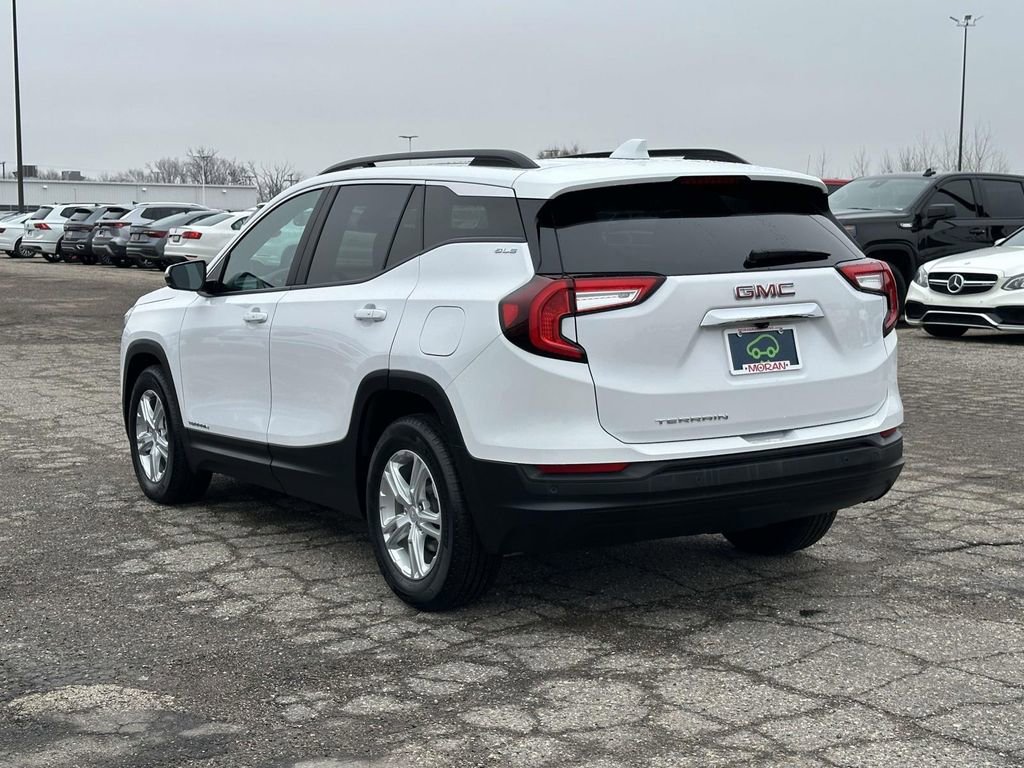 Certified 2023 GMC Terrain SLE w/ Driver Convenience Package image 3