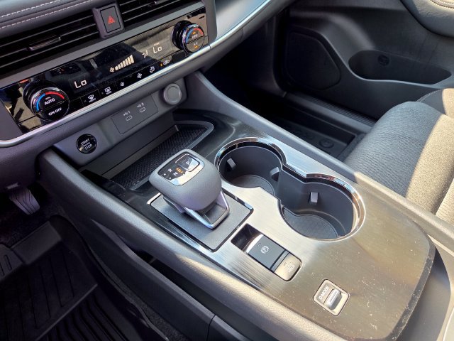 New 2026 Nissan Rogue SV FWD image 18
