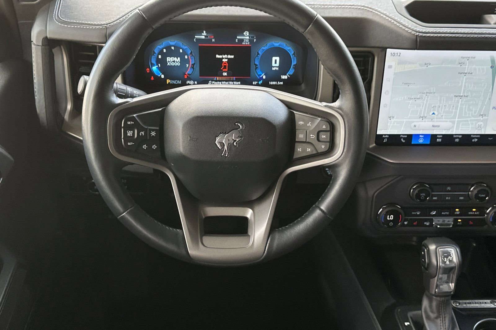 Used 2025 Ford Bronco Outer Banks image 14