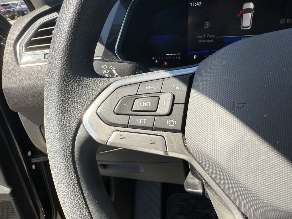 Used 2022 Volkswagen Tiguan S image 15