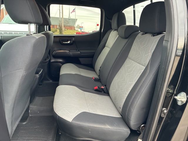 Used 2020 Toyota Tacoma TRD Sport image 21