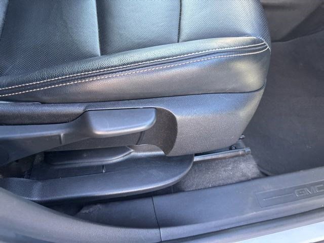 Used 2019 GMC Terrain SLT image 37