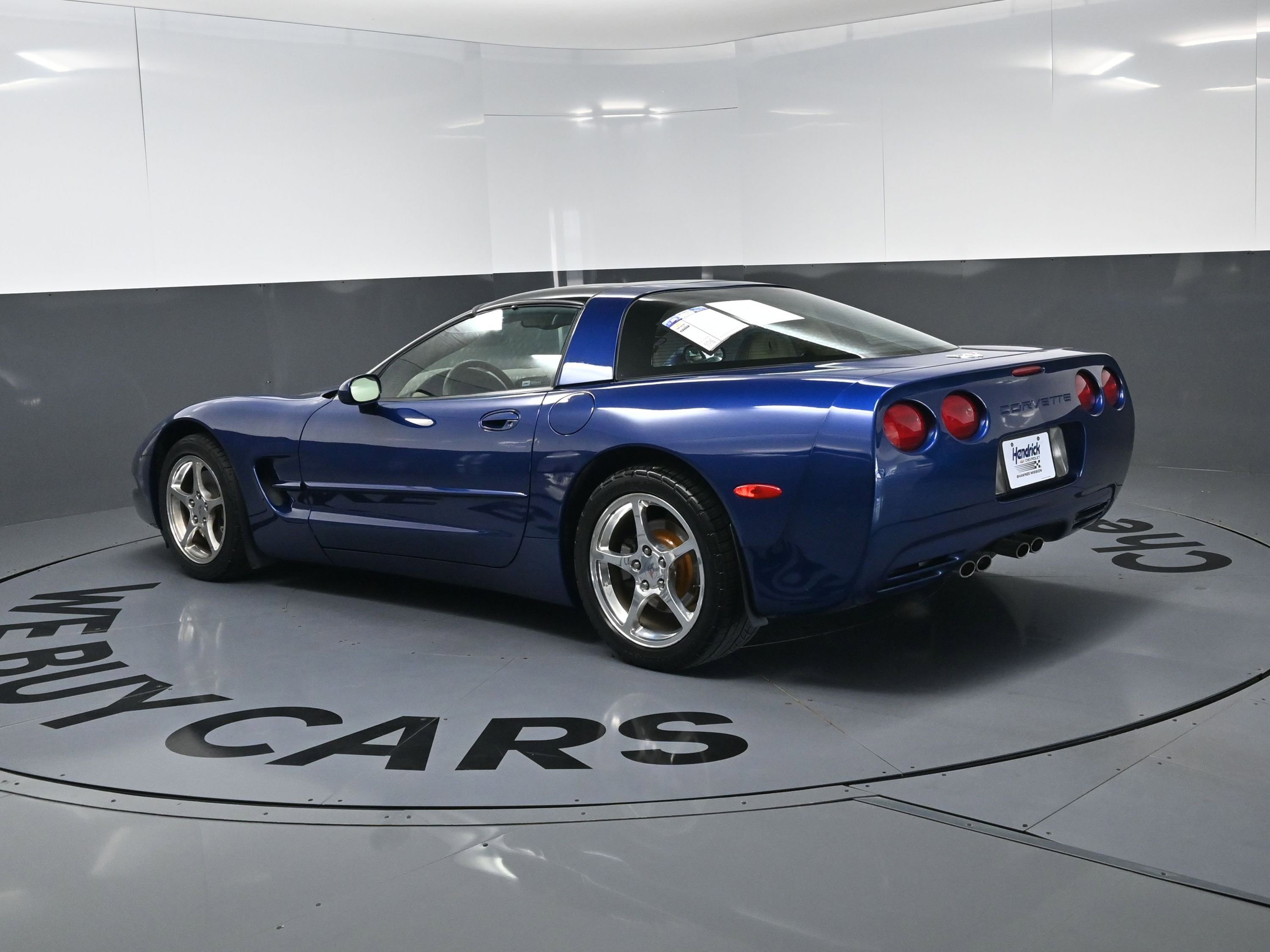 Used 2004 Chevrolet Corvette Coupe w/ Preferred Equipment Group RWD image 7