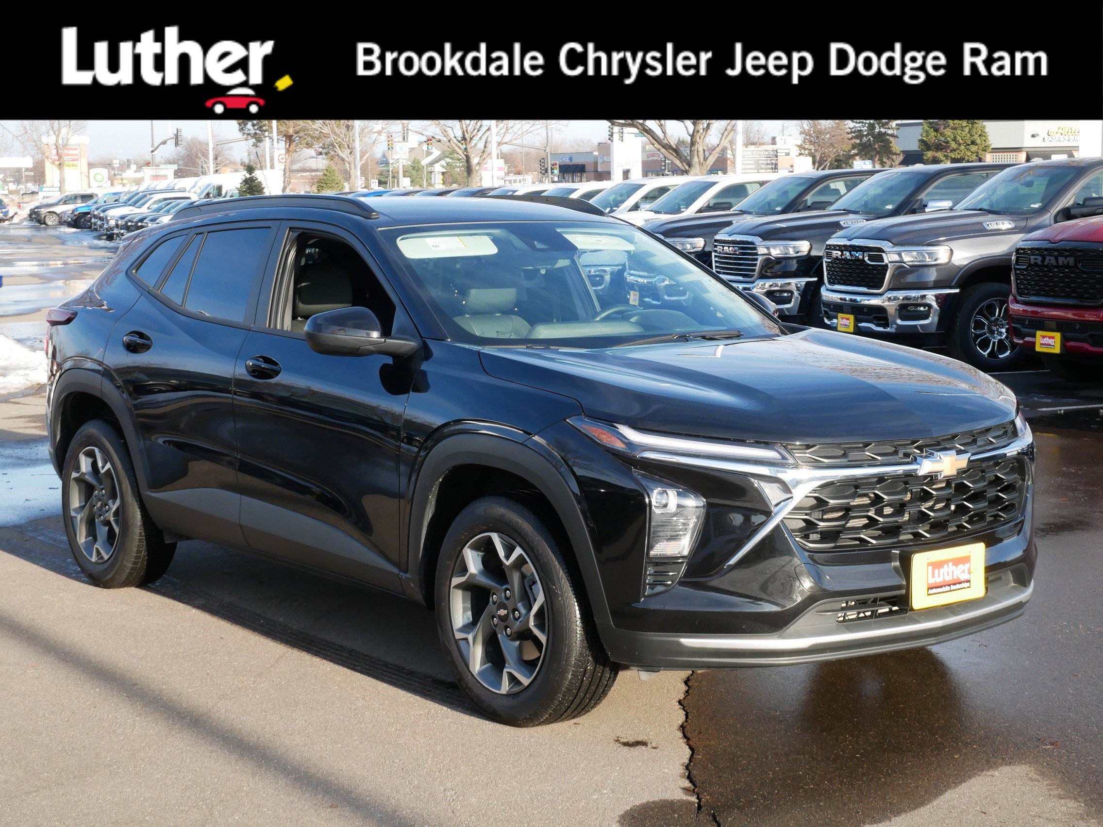 Used 2025 Chevrolet Trax LT w/ LT Convenience Package