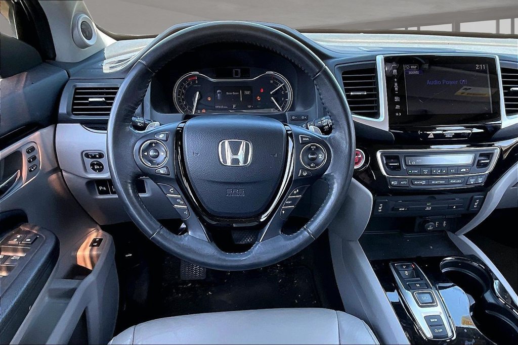 Used 2017 Honda Pilot Touring image 8