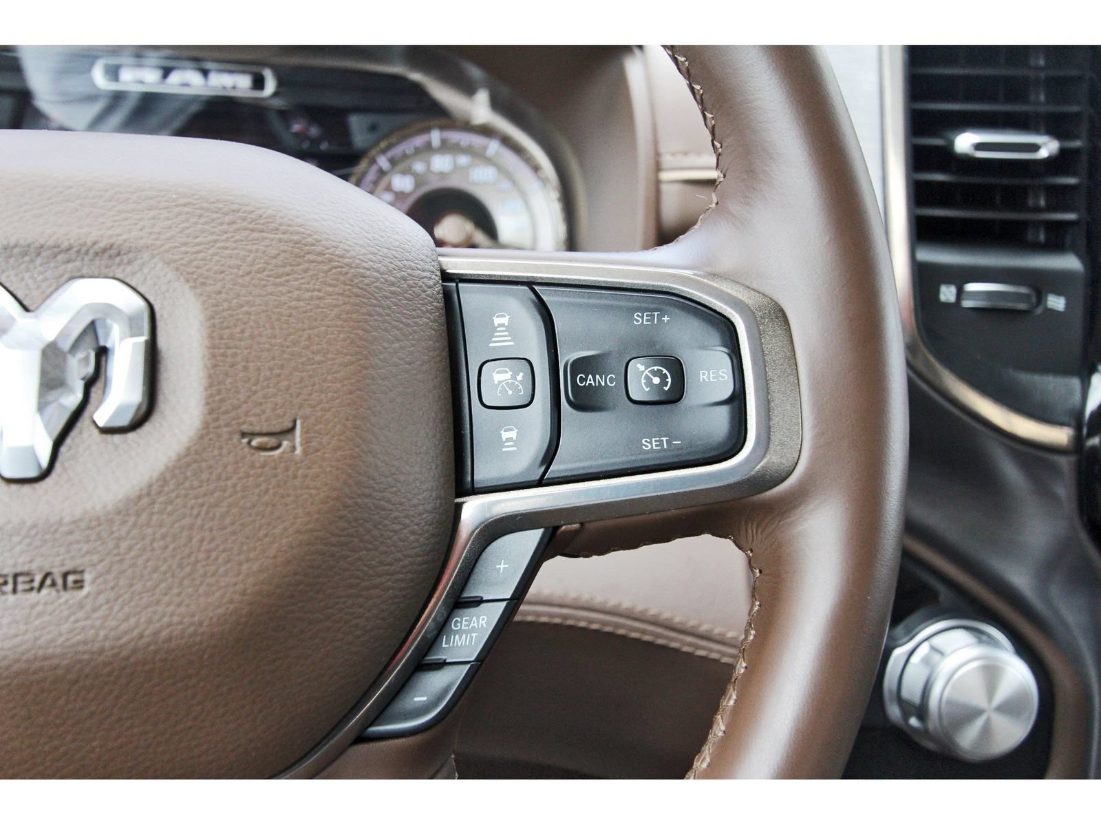 Used 2019 RAM 1500 Limited RWD image 24