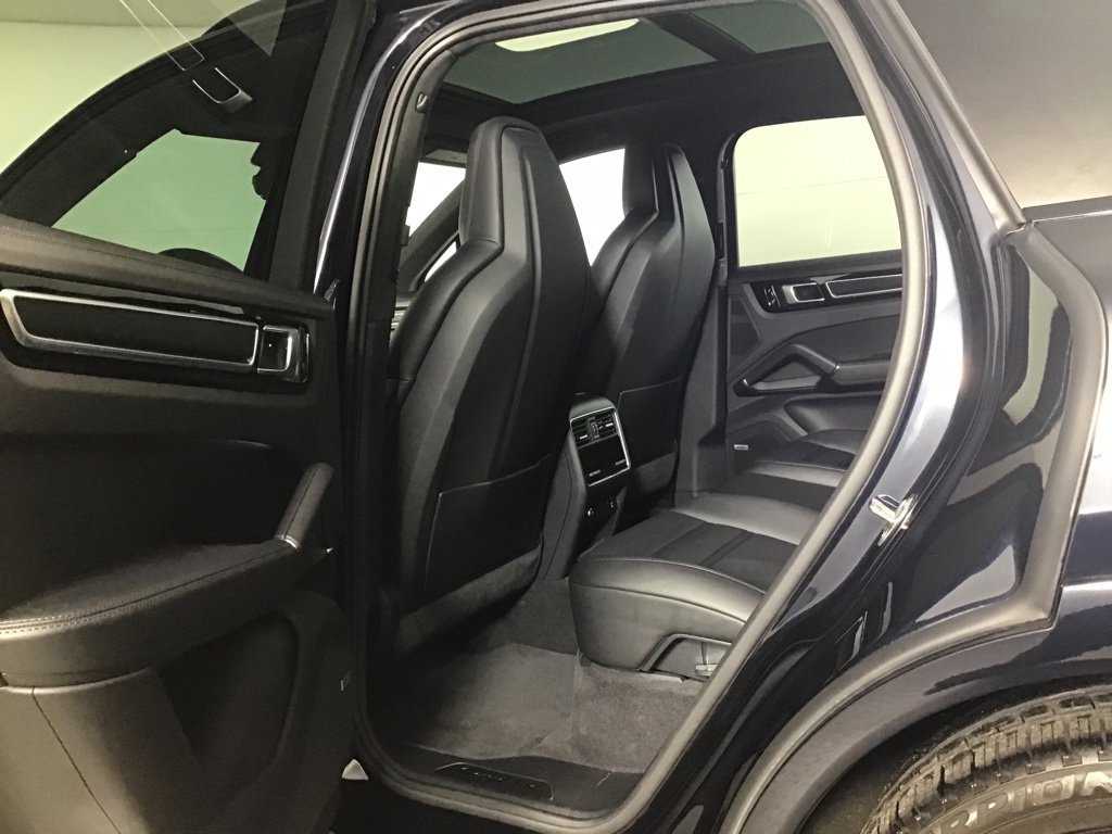 Certified 2021 Porsche Cayenne GTS AWD/4WD image 26