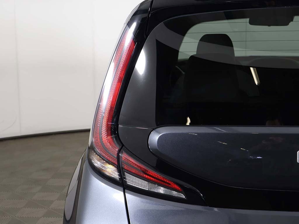 Used 2025 Kia Soul LX w/ LX Technology Package image 14