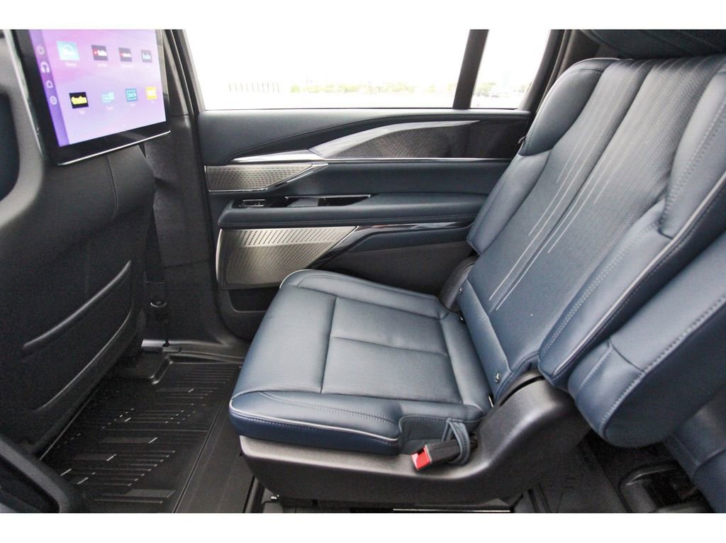 New 2026 Cadillac Escalade IQ Luxury 2 AWD/4WD image 12