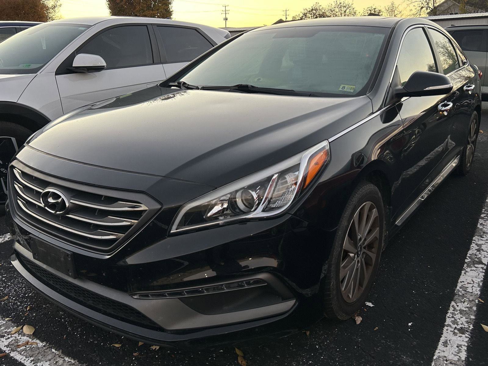 Used 2017 Hyundai Sonata Sport w/ Value Edition Package 02