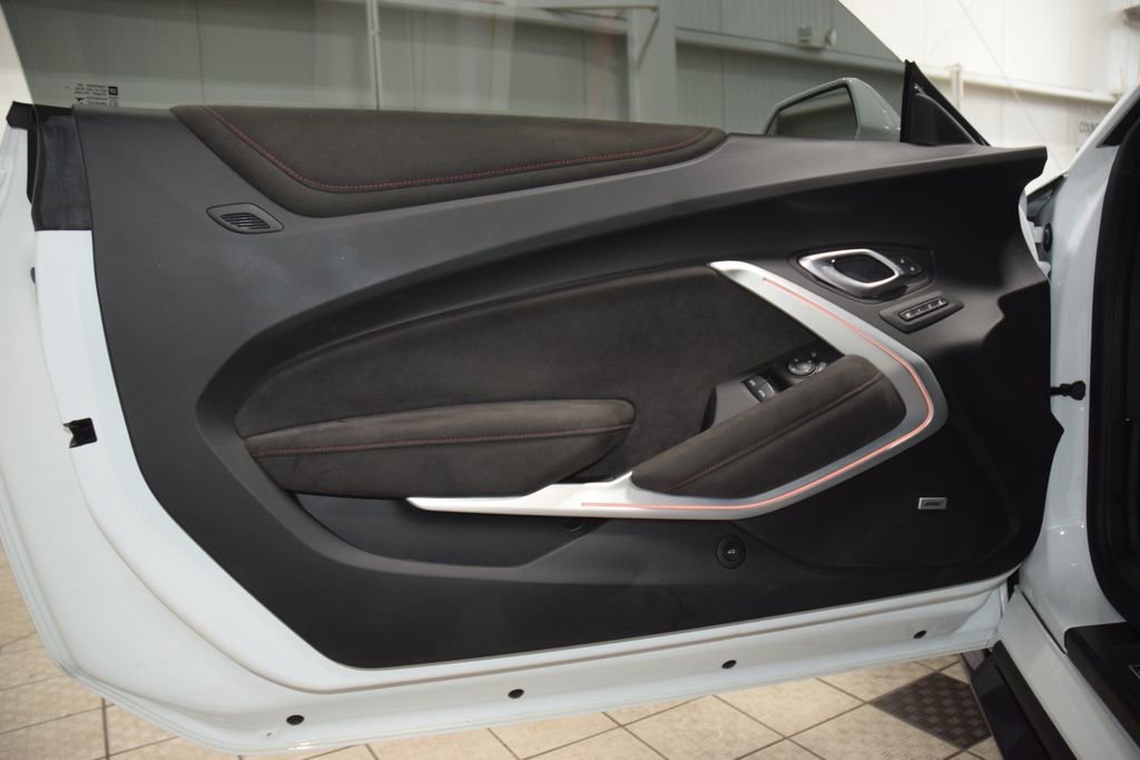 Used 2018 Chevrolet Camaro ZL1 RWD image 50