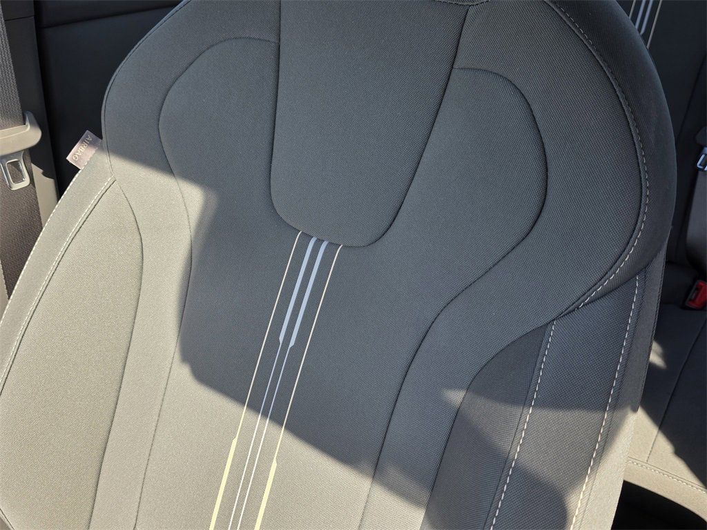 Certified 2025 Hyundai Elantra Sport image 7