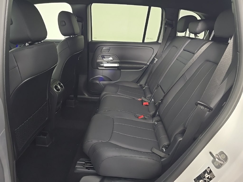 New 2026 Mercedes-Benz GLB 250 4MATIC image 15