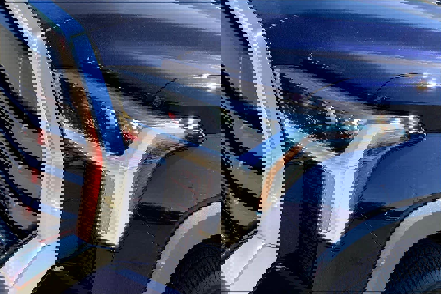 Used 2024 Toyota Tundra Limited w/ Power Package image 28