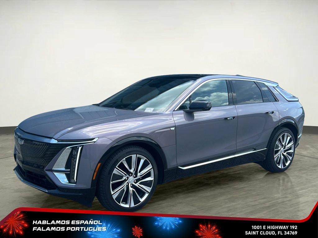 Certified 2025 Cadillac Lyriq Luxury w/ LPO, Floor Liner Package AWD/4WD image 2