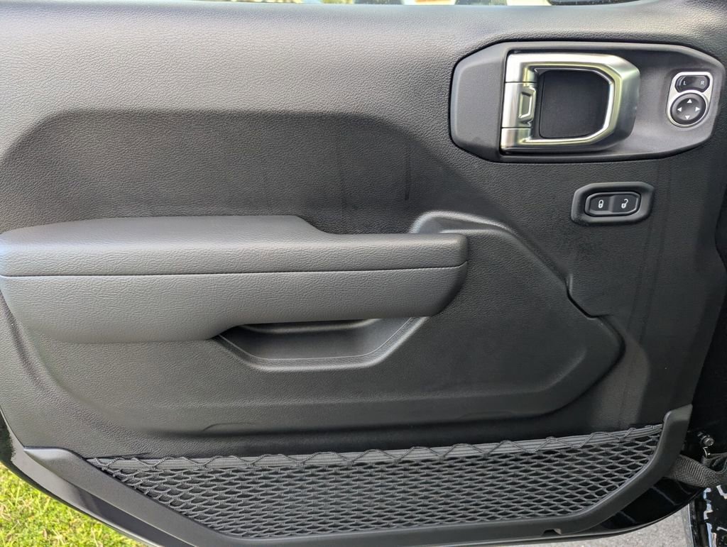 New 2026 Jeep Gladiator Sport image 15