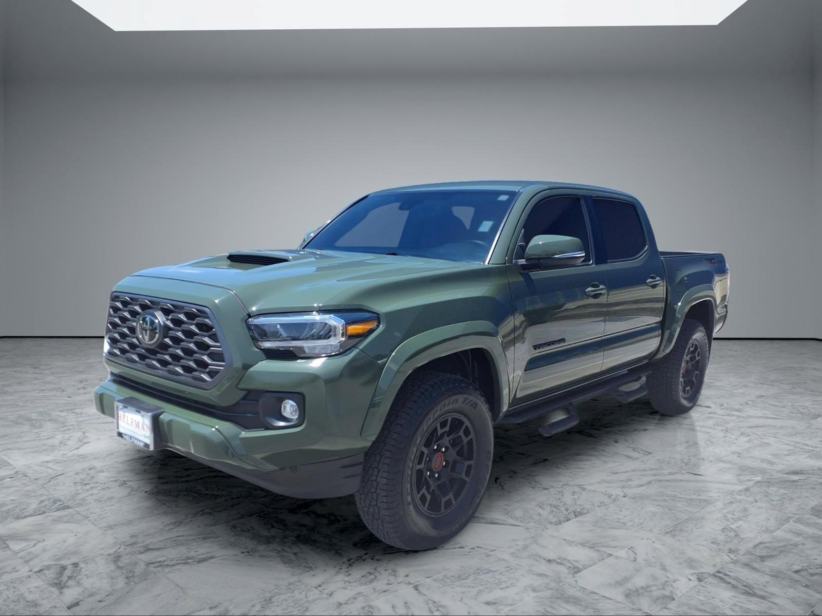 Used 2022 Toyota Tacoma TRD Sport w/ Technology Package RWD image 3
