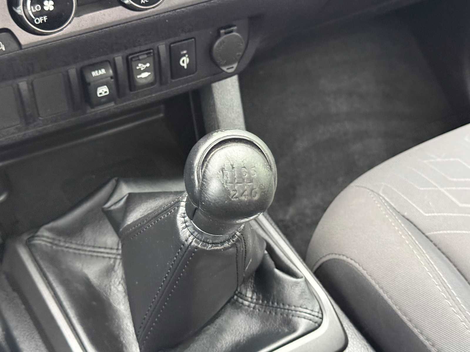 Used 2018 Toyota Tacoma TRD Off-Road AWD/4WD image 24