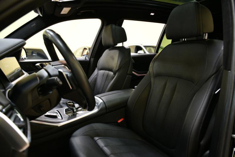 Used 2022 BMW X7 xDrive40i w/ Premium Package AWD/4WD image 32