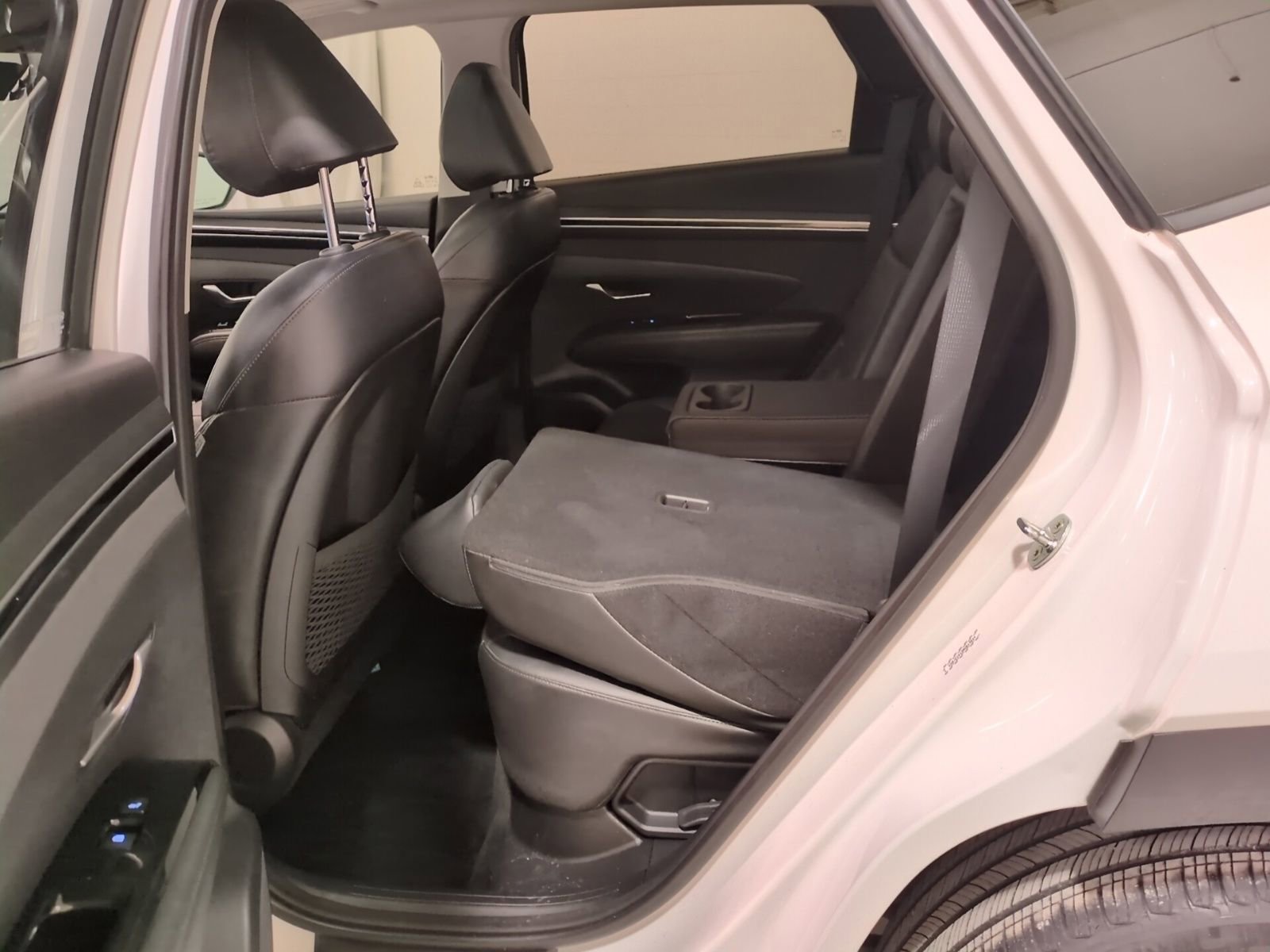 Used 2022 Hyundai Tucson Limited image 16