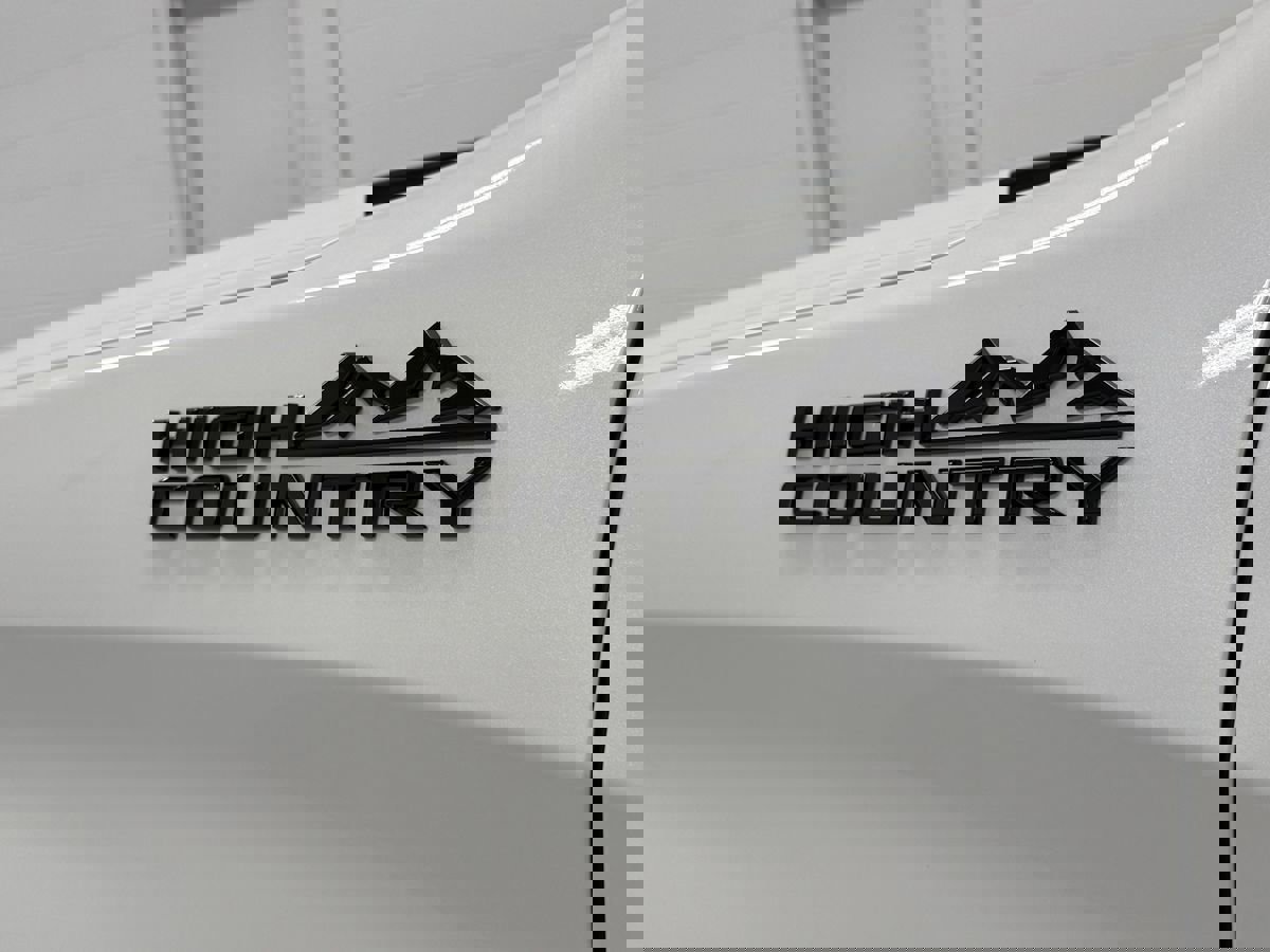 Used 2023 Chevrolet Silverado 1500 High Country image 9