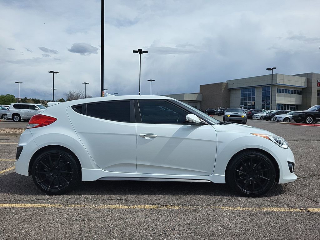 Used 2016 Hyundai Veloster Turbo image 2