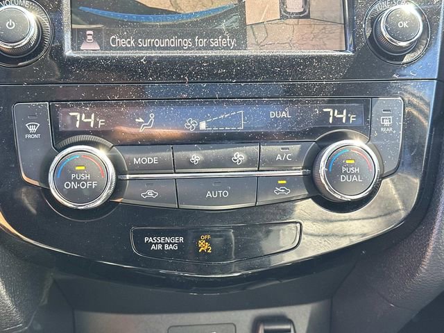 Used 2019 Nissan Rogue SL w/ Premium Package image 23