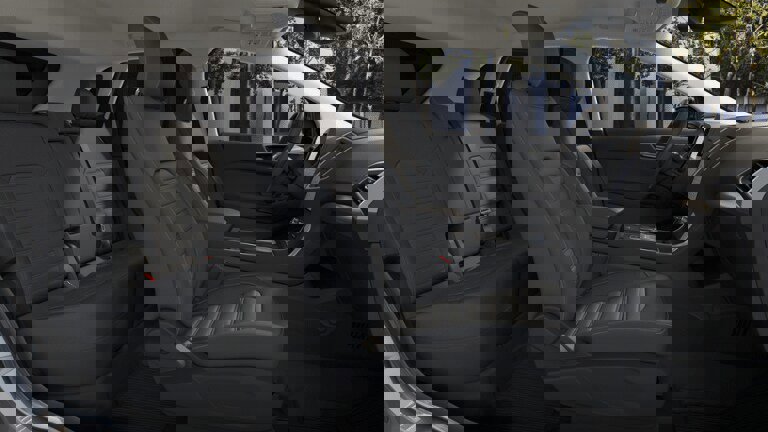 New 2023 Ford Edge SE w/ Black Appearance Package image 6