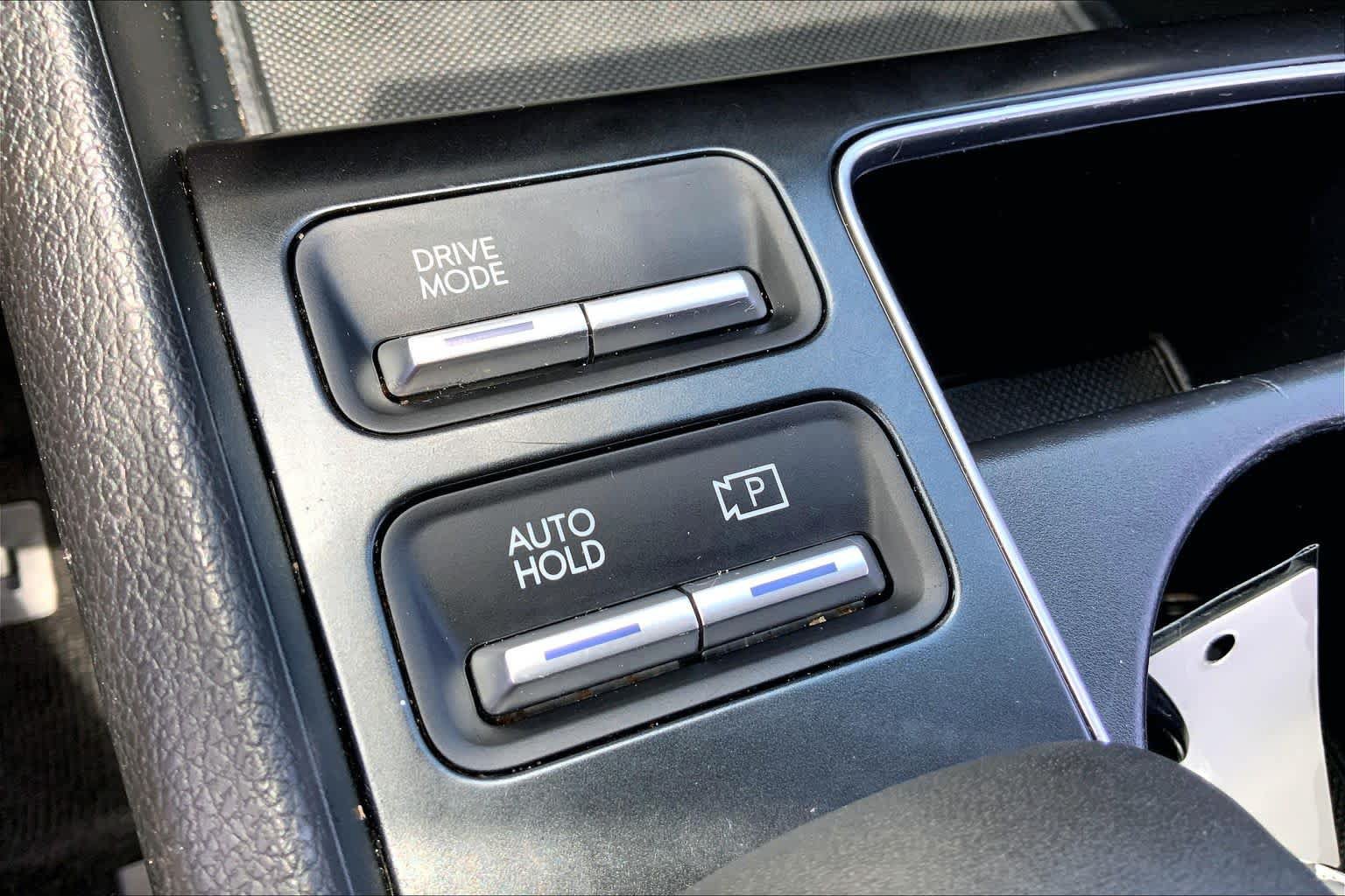 Used 2025 Hyundai Sonata SEL FWD image 32