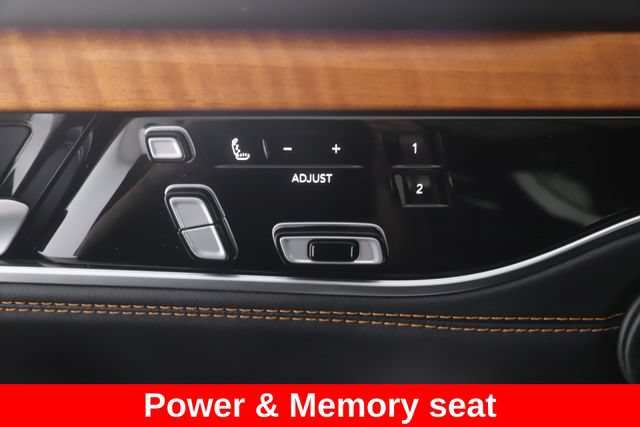 Used 2025 Jeep Grand Wagoneer Series III w/ Rear Seat Video Group 1 AWD/4WD image 20
