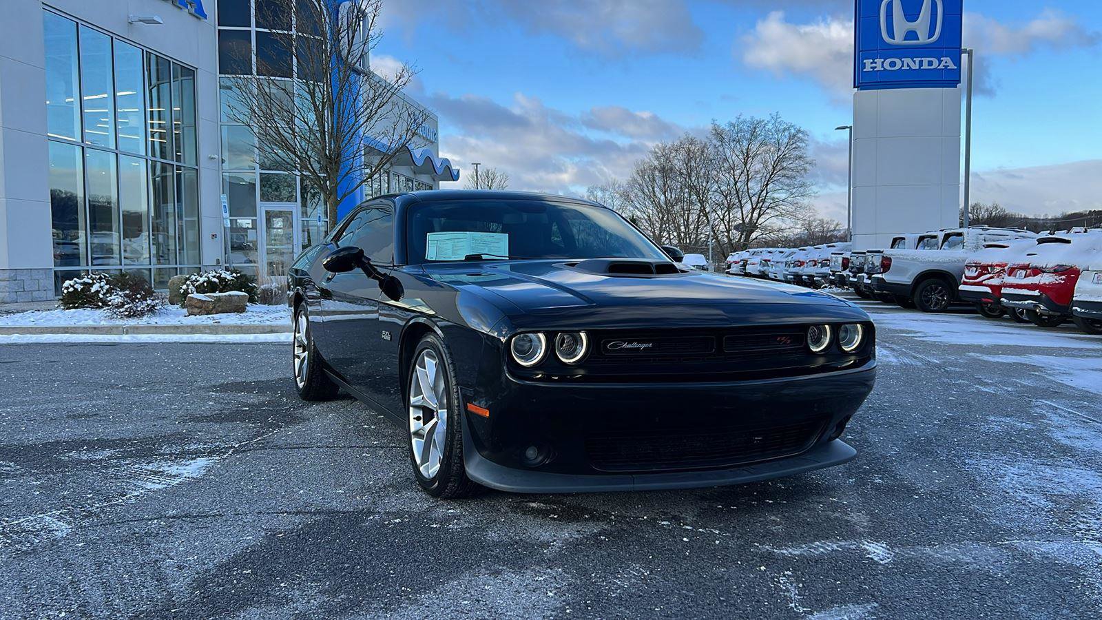 Used 2019 Dodge Challenger R/T w/ Plus Package image 1