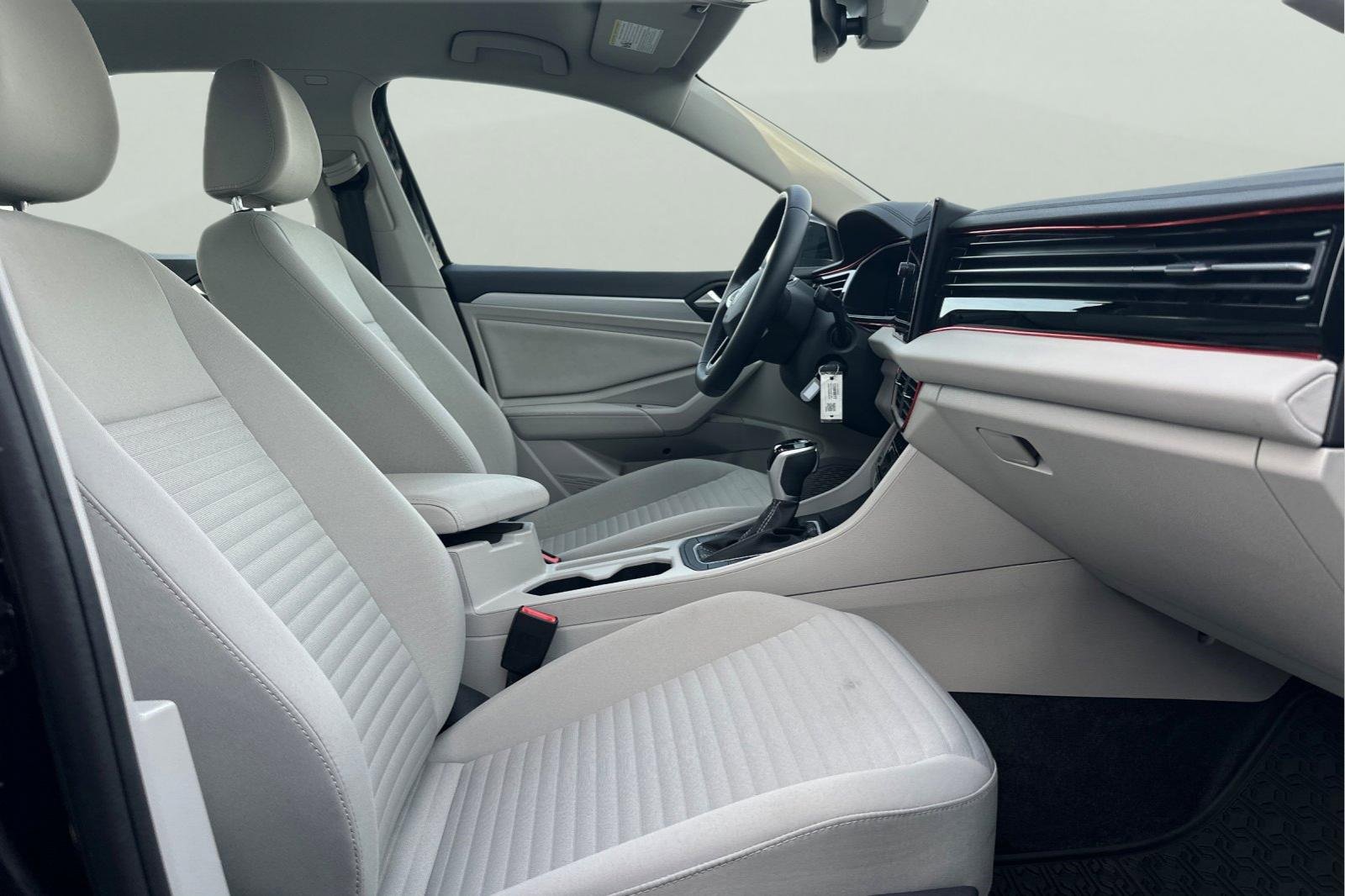 Used 2025 Volkswagen Jetta S image 19