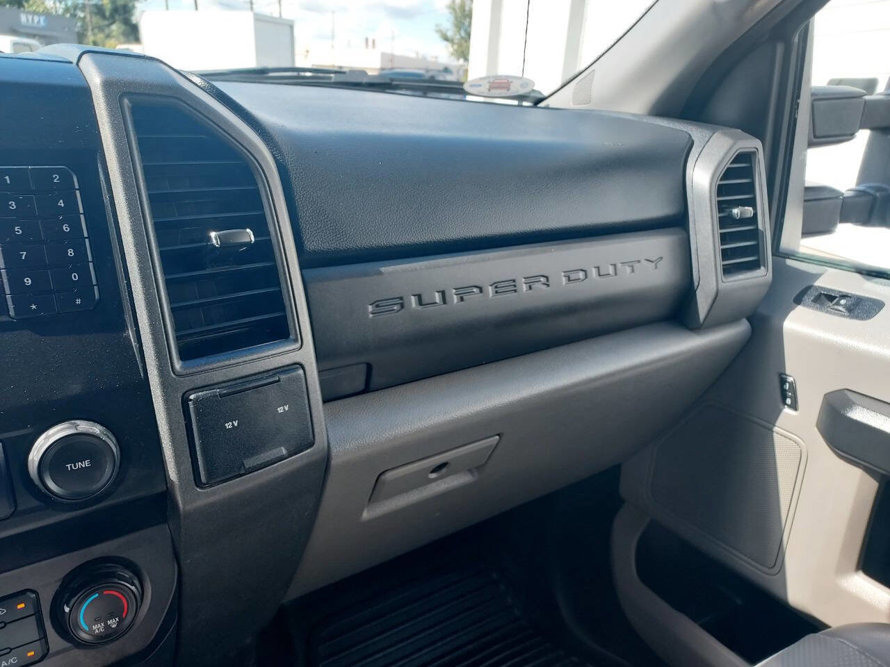 Used 2020 Ford F250 XL w/ Power Equipment Group image 17