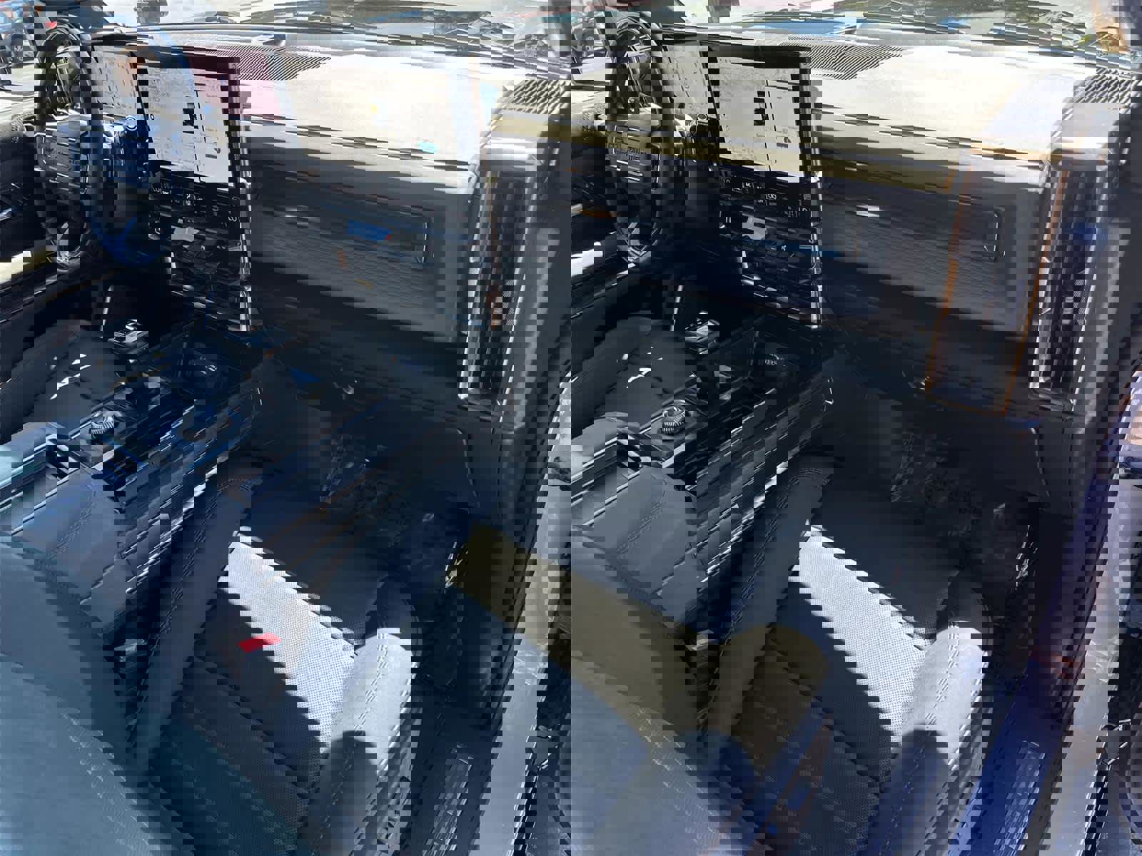 Used 2024 GMC Hummer EV 3X w/ LPO, Illumination Package image 12