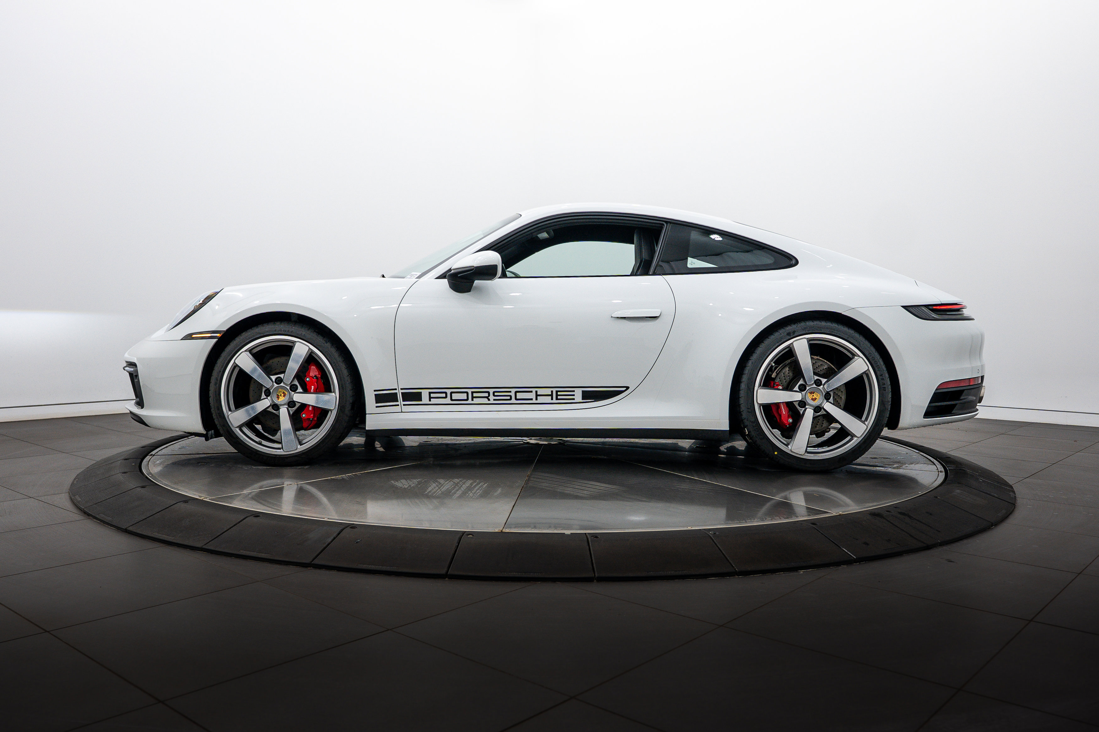 Certified 2022 Porsche 911 Carrera S image 2