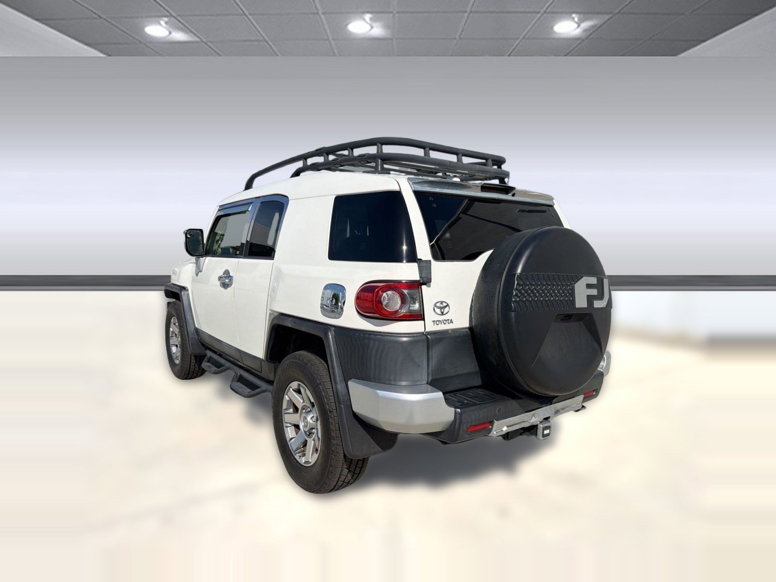 Used 2014 Toyota FJ Cruiser 4WD w/ Upgrade Package image 3