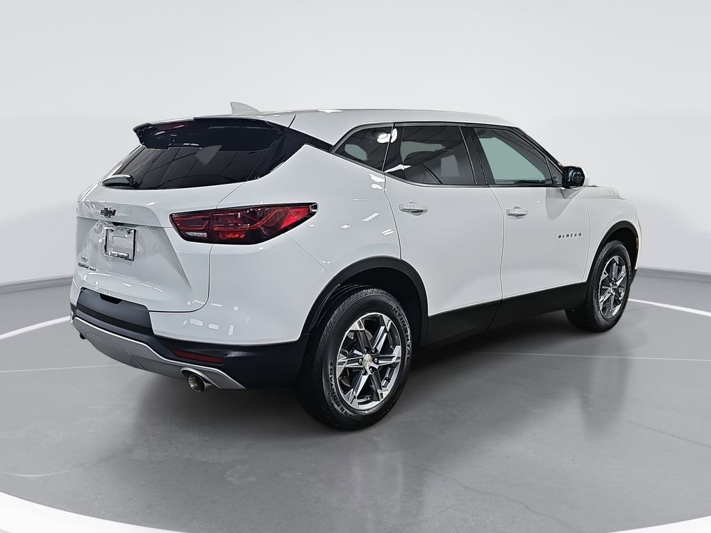 Used 2023 Chevrolet Blazer LT w/ Driver Confidence Package image 3